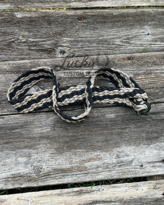 Hobbles that are comfortable for your horse but strong enough to keep them still. Easy storage when not in use.

Built with 16 strands of 550 paracord
