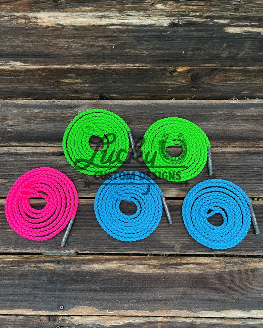 Various lengths of paracord tie ropes with a braided eye.

Built with 550 paracord