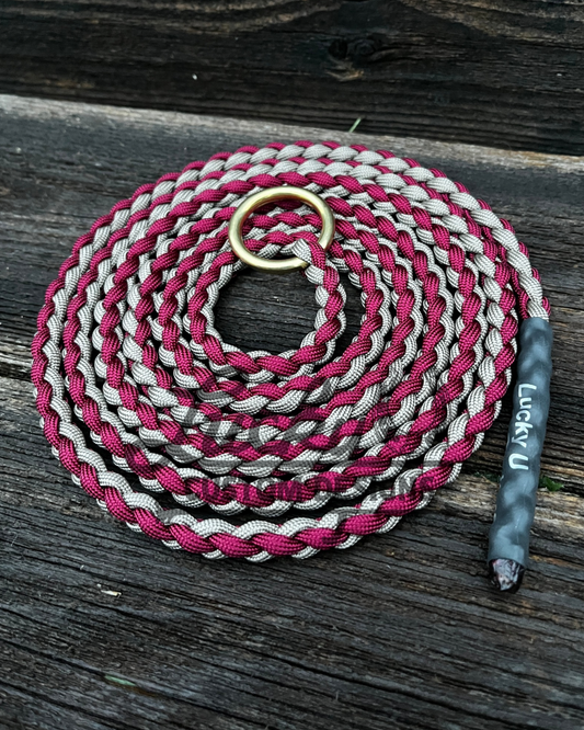 Various lengths of paracord tie ropes with a 1" solid brass ring

Built with 550 paracord